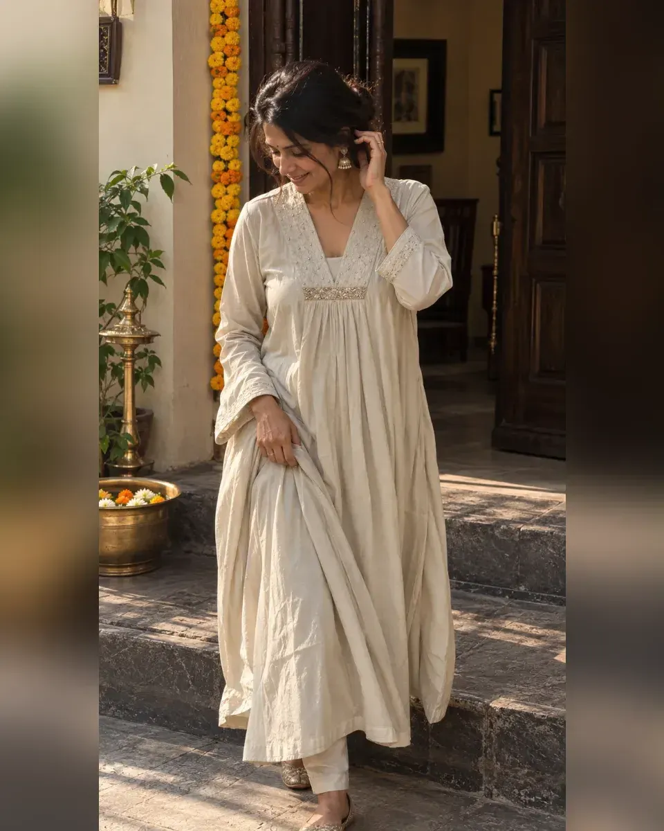 Moti Ivory Pleated Kurta Set, photo 5 of 5