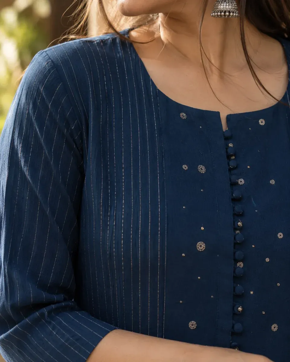 Raat Pinstripe Kurta Set, photo 3 of 4