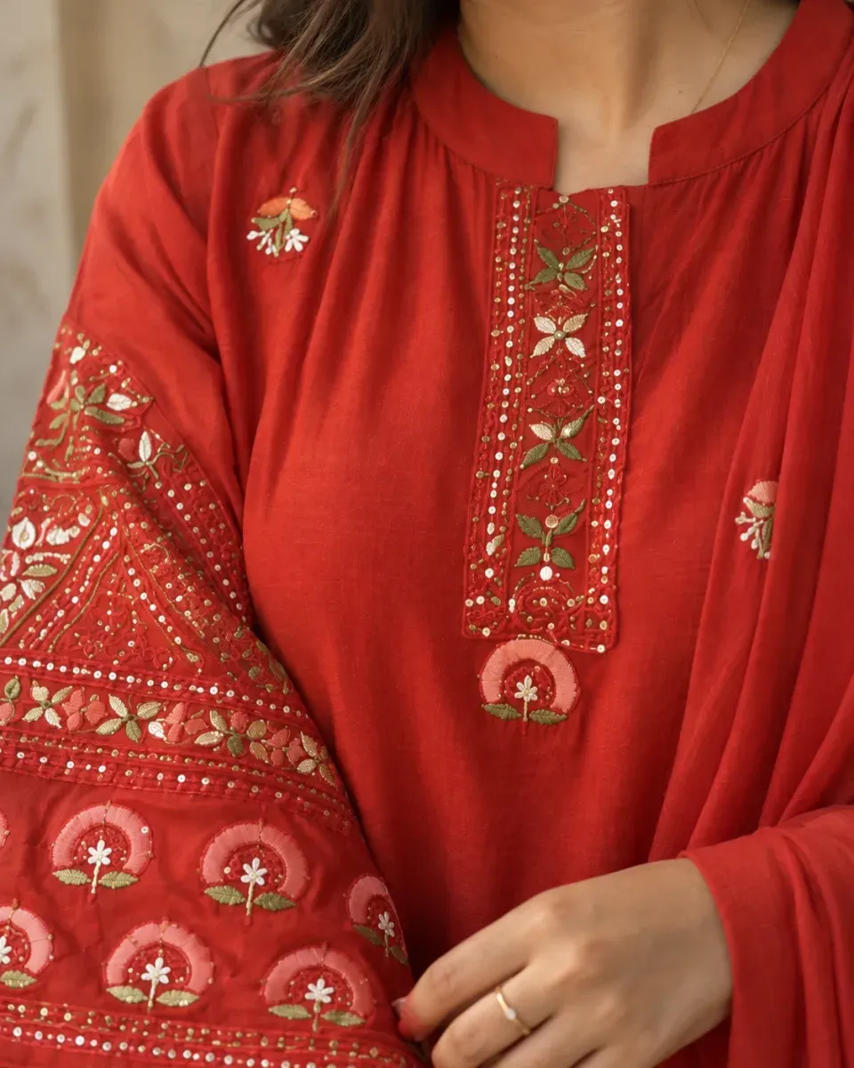 Sindoor Mirrorwork Kurta Set, photo 3 of 4