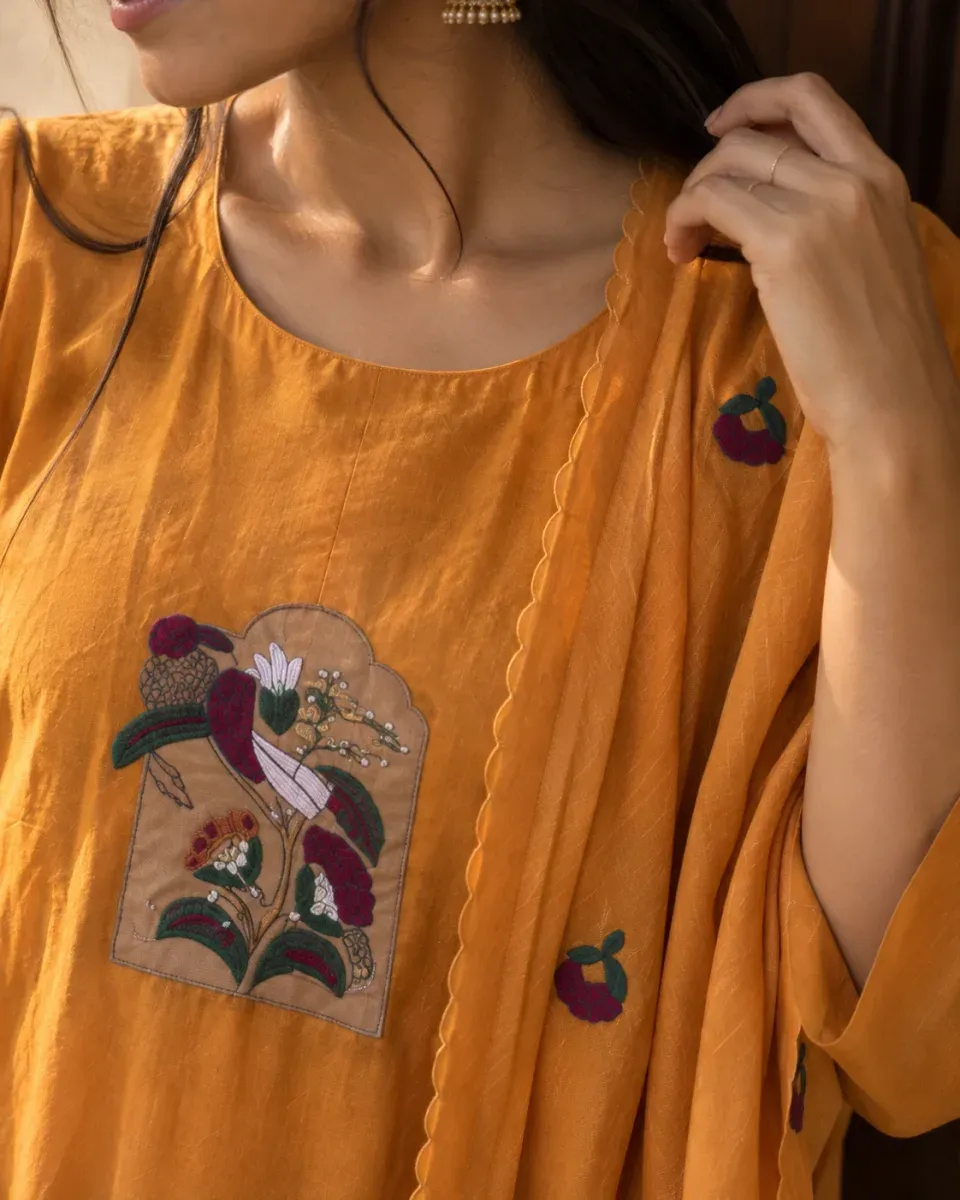 Kesar Bird Motif Kurta Set, photo 3 of 5